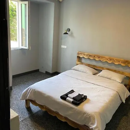 Lupin Muestakil Terasli Ev Sile